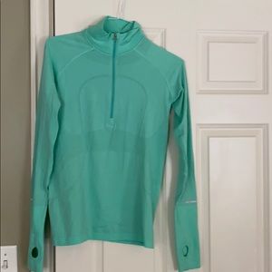 lululemon light weight 3/4 zip